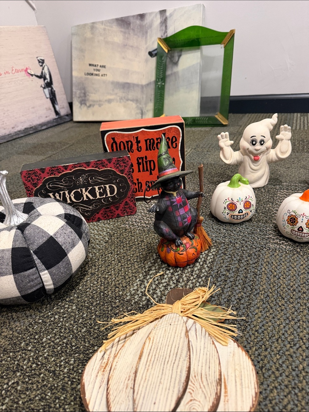 Halloween Tabletop Décor Assortment - White, Black, Orange, Green